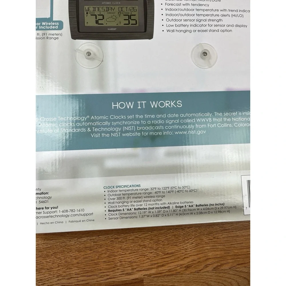 La Crosse Technology Atomic Clock & Weather Station w/ Indoor/Outdoor Temp NEW